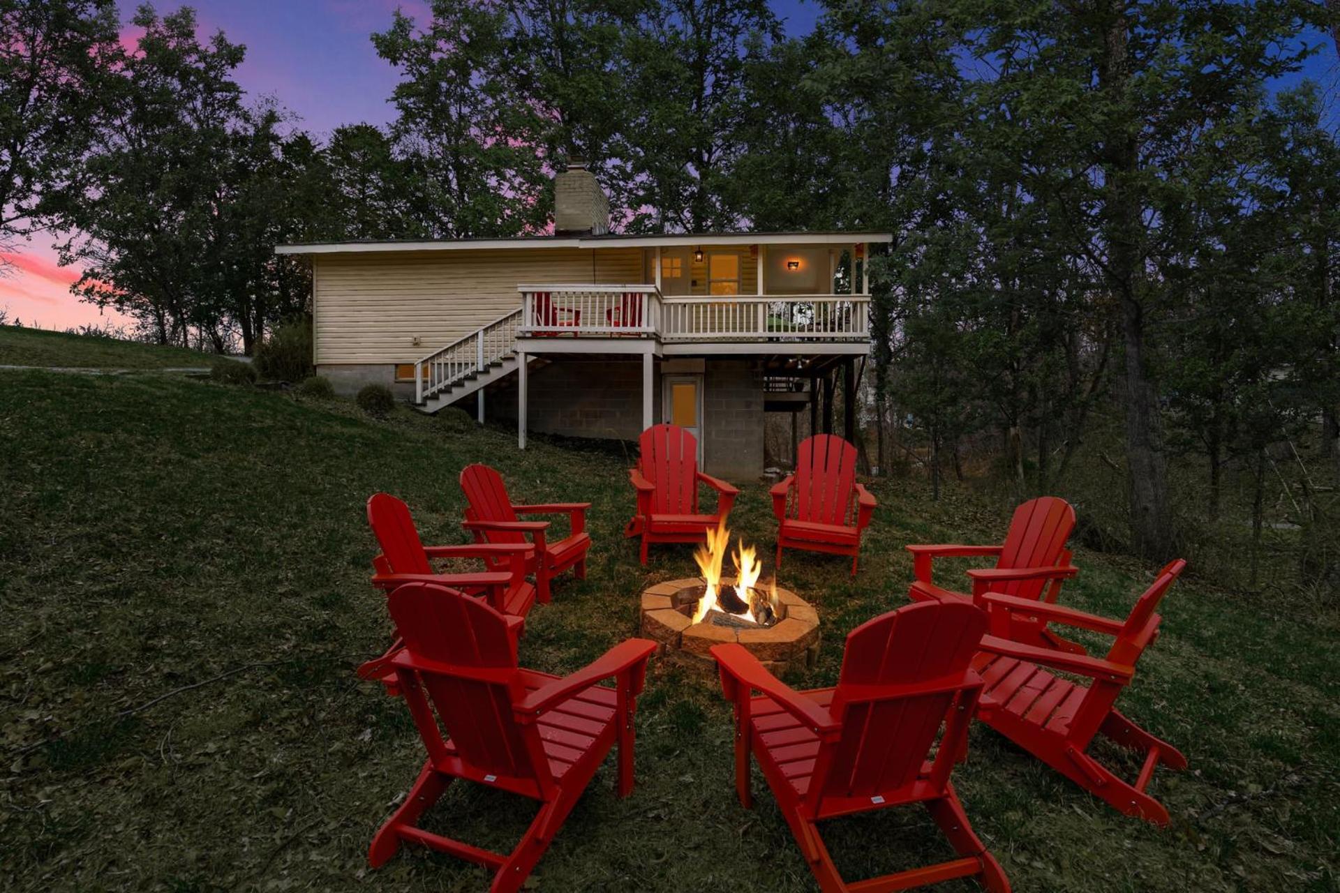 Harpers Ferry Cabin Hot Tub, Deck, Fire Pit, Wifi Eksteriør bilde